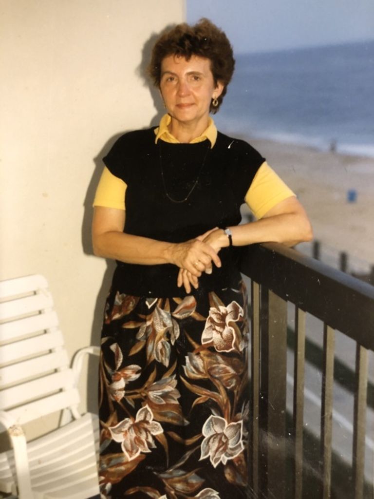 Patricia "Pat" J. (Albert)  Matthews