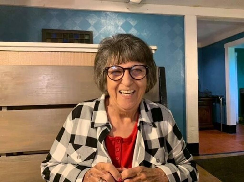 Gloria Anderson Profile Photo