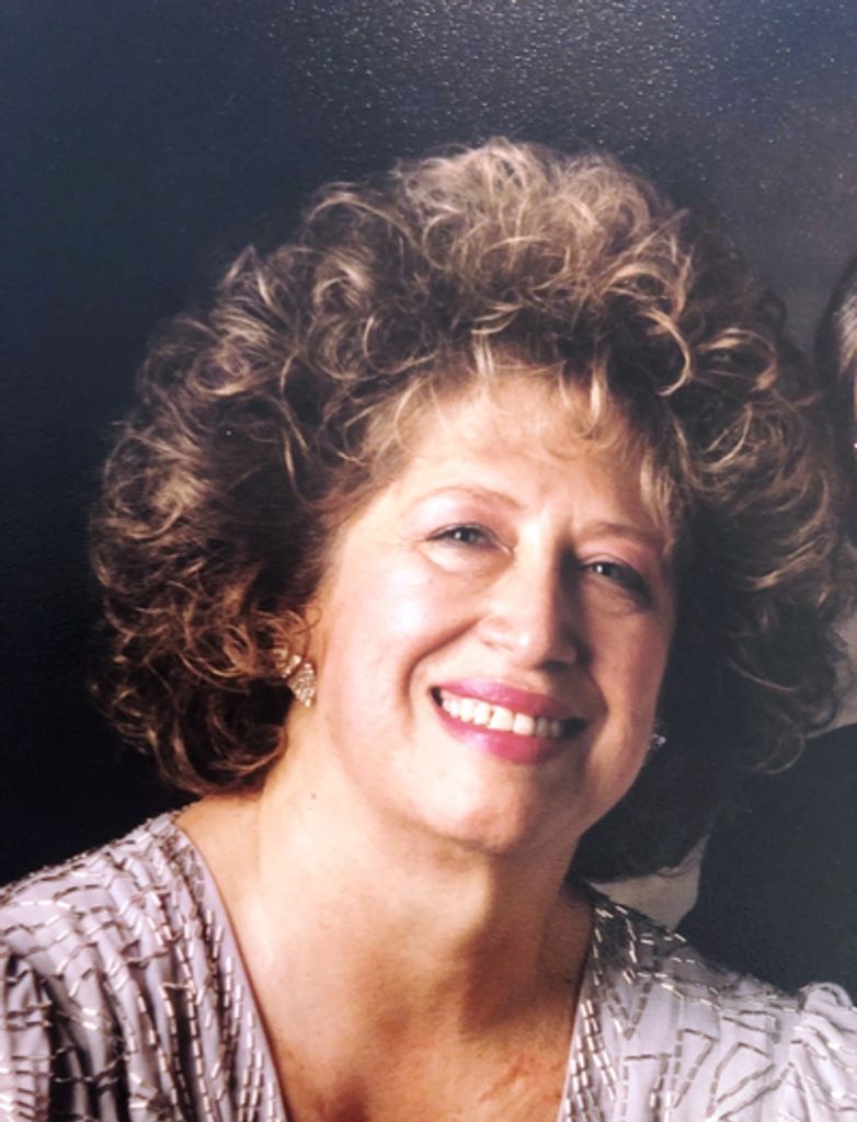 Madeline Arakelian Profile Photo