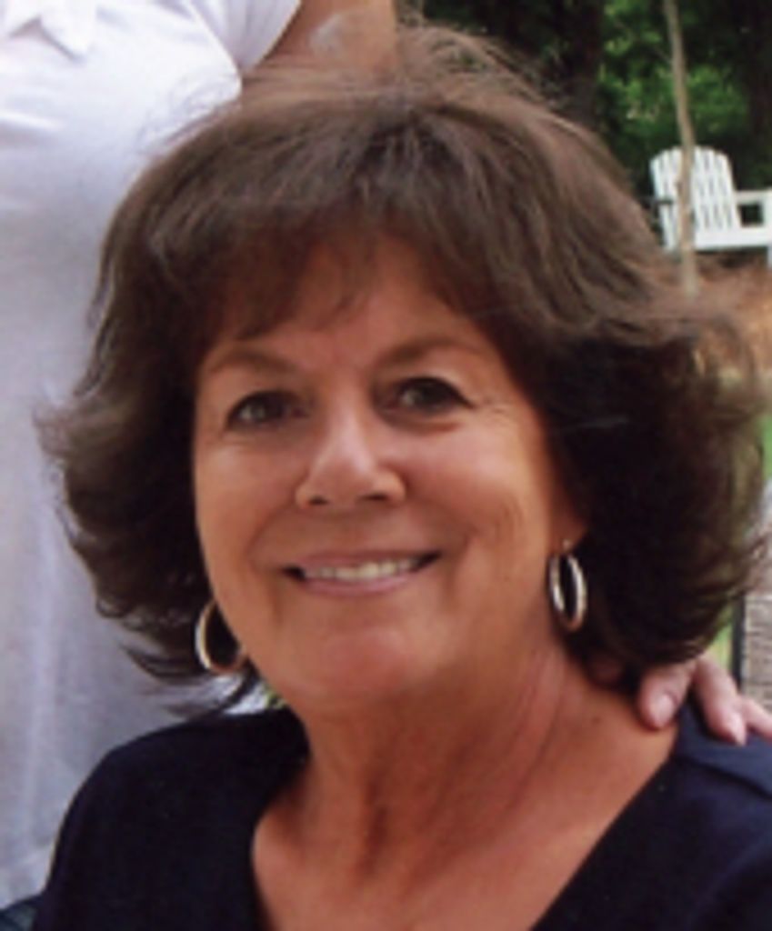 Suzanne "Suzy" Rodriguez