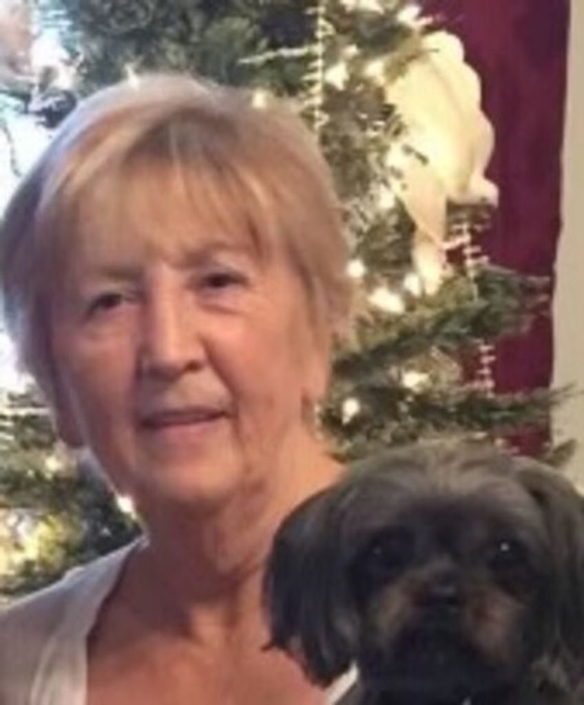 Charlotte Sue Holbrook Profile Photo
