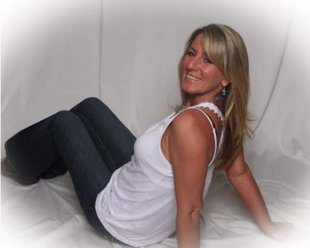 Carolyn Louise Paris Profile Photo