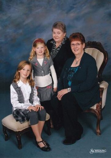 Jolanta Maria Czernek photo gallery thumbnail 23 of 87