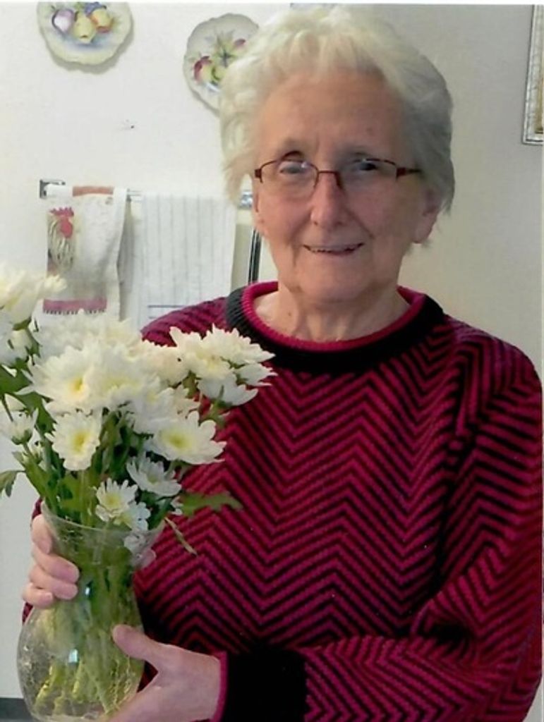 Ella Louise Pacholke Profile Photo