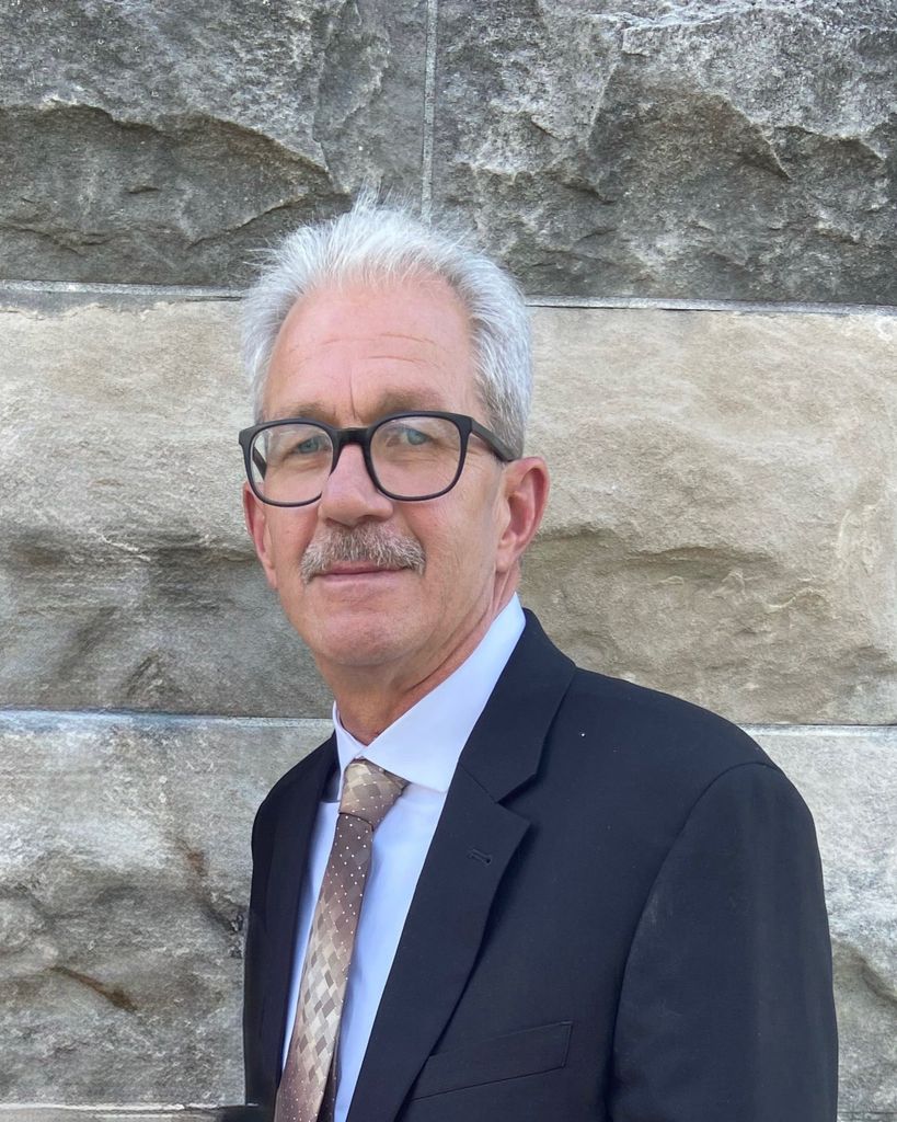 Walter Edward Hunt III