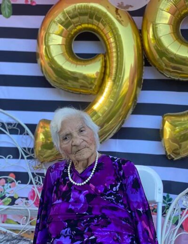 Raquel L. Castellanos