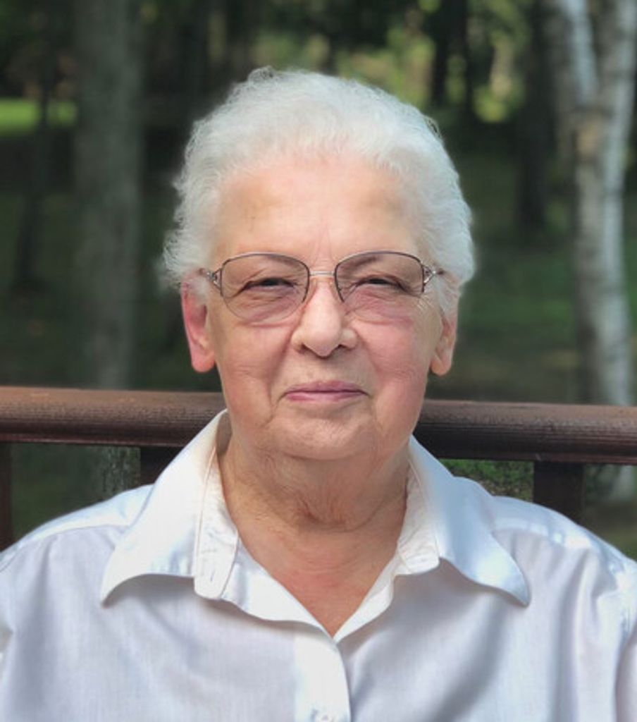 Violet "Vi" M. Roloff