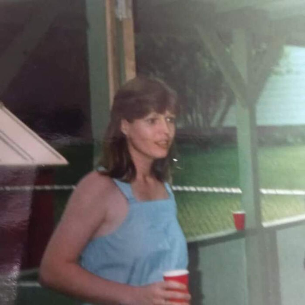 Cindy Lou (Loudin)  Bell