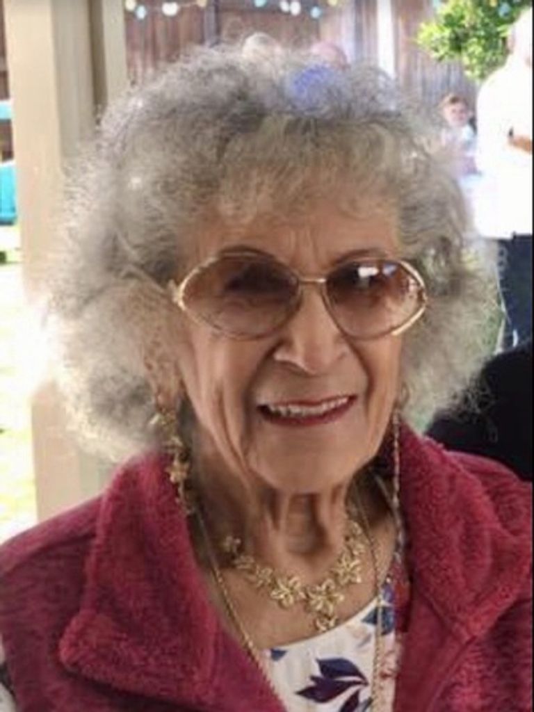 Gloria Pasquala Corral Giambalvo Profile Photo