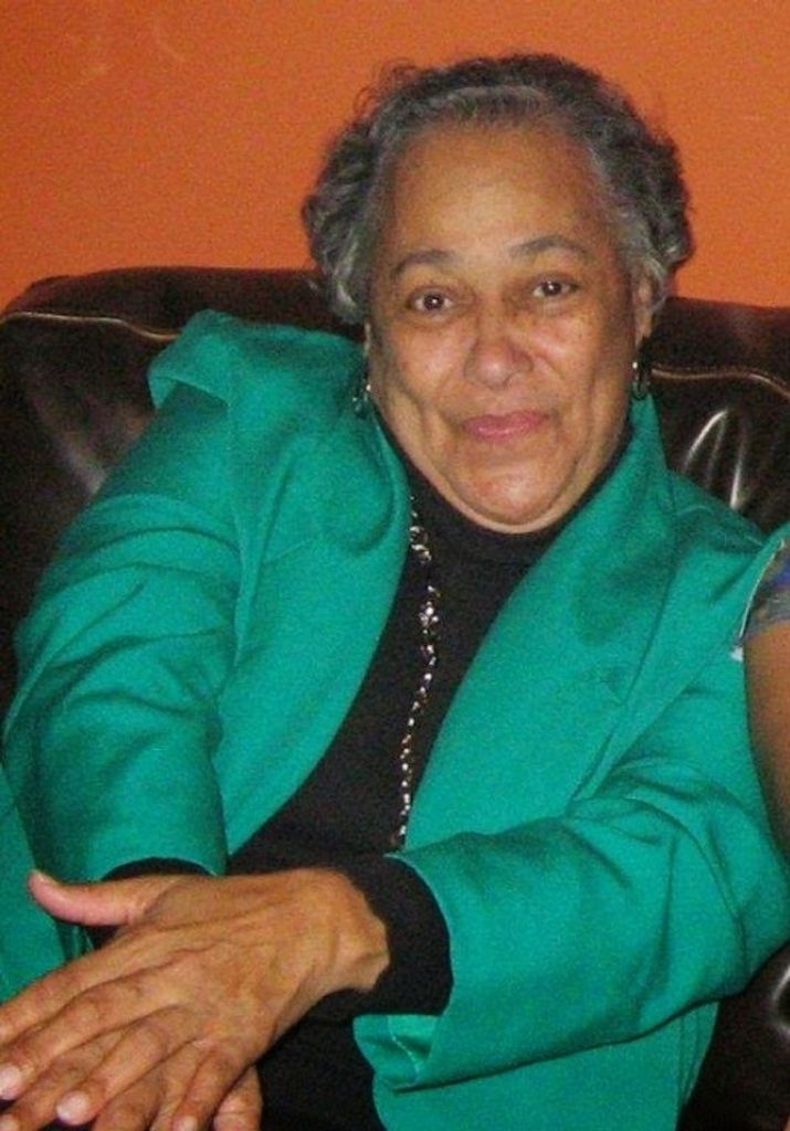 Ellis Maxine (Thomas)  Gow