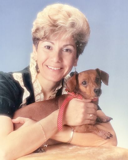 Vita Saavedra's obituary image