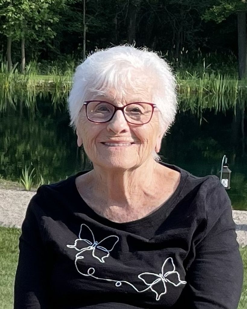 Helga Gertrude Castle