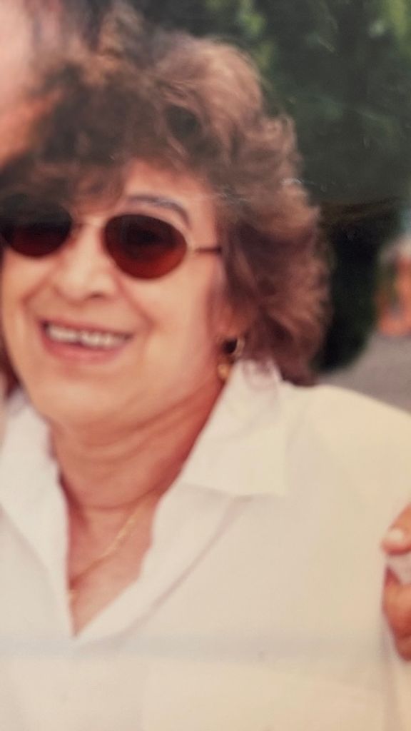 Yvonne Leake Profile Photo