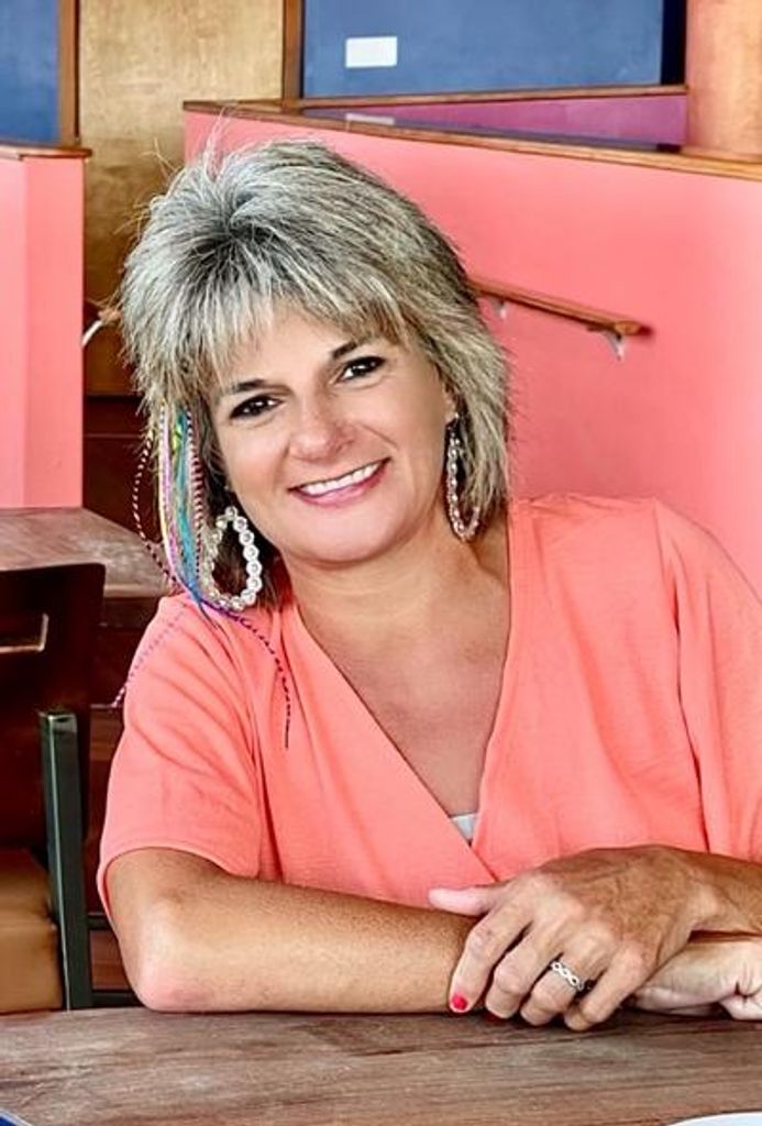 Lynn Underwood Holden Profile Photo