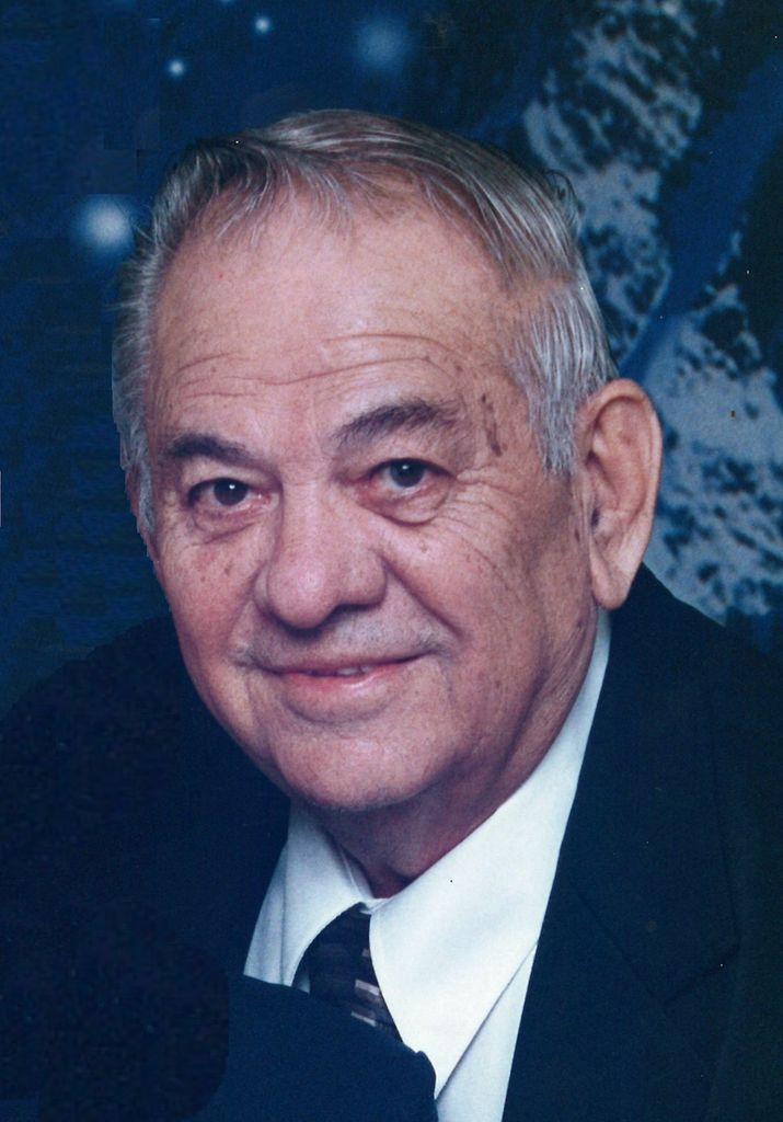 Roberto G. Rios Profile Photo