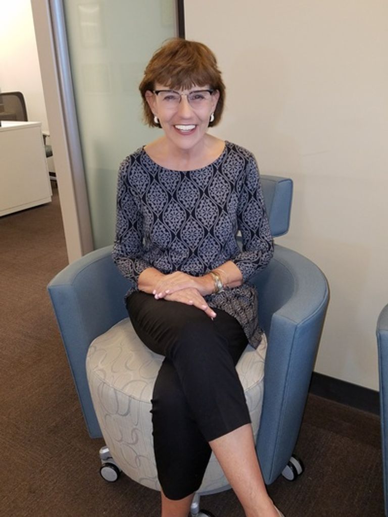 Linda Rasport Carbone Profile Photo