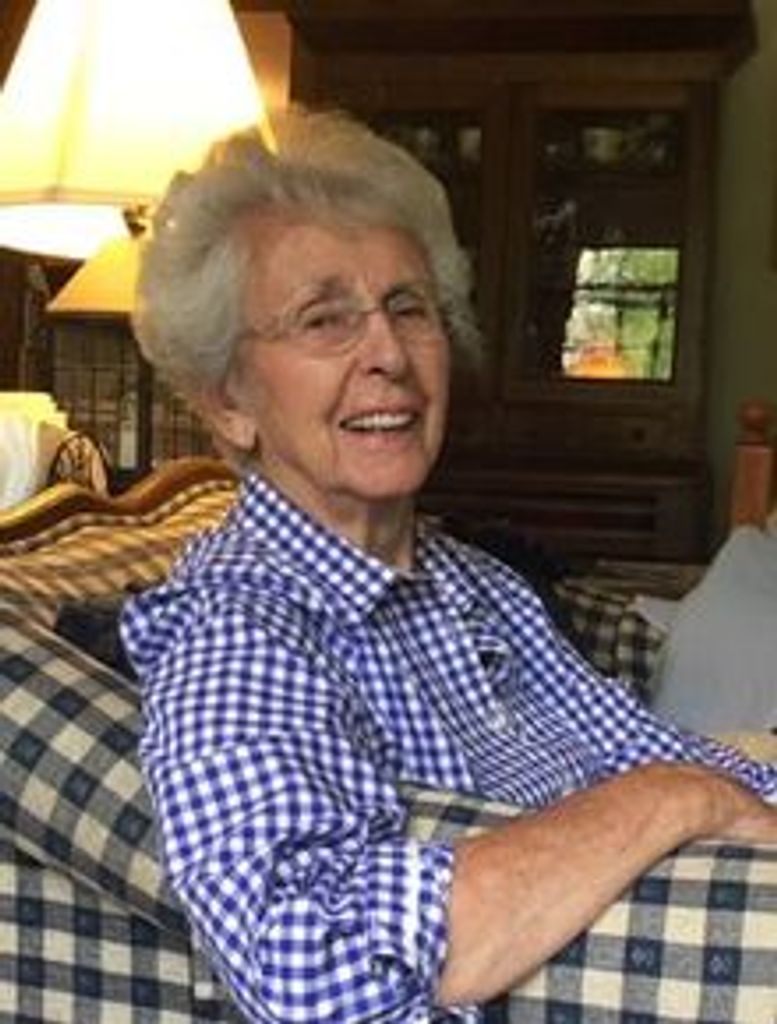 Patricia (Holleran)  Denn