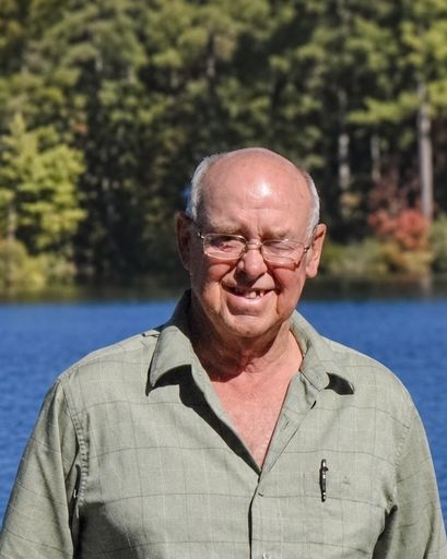 Wallace Pogue's obituary image
