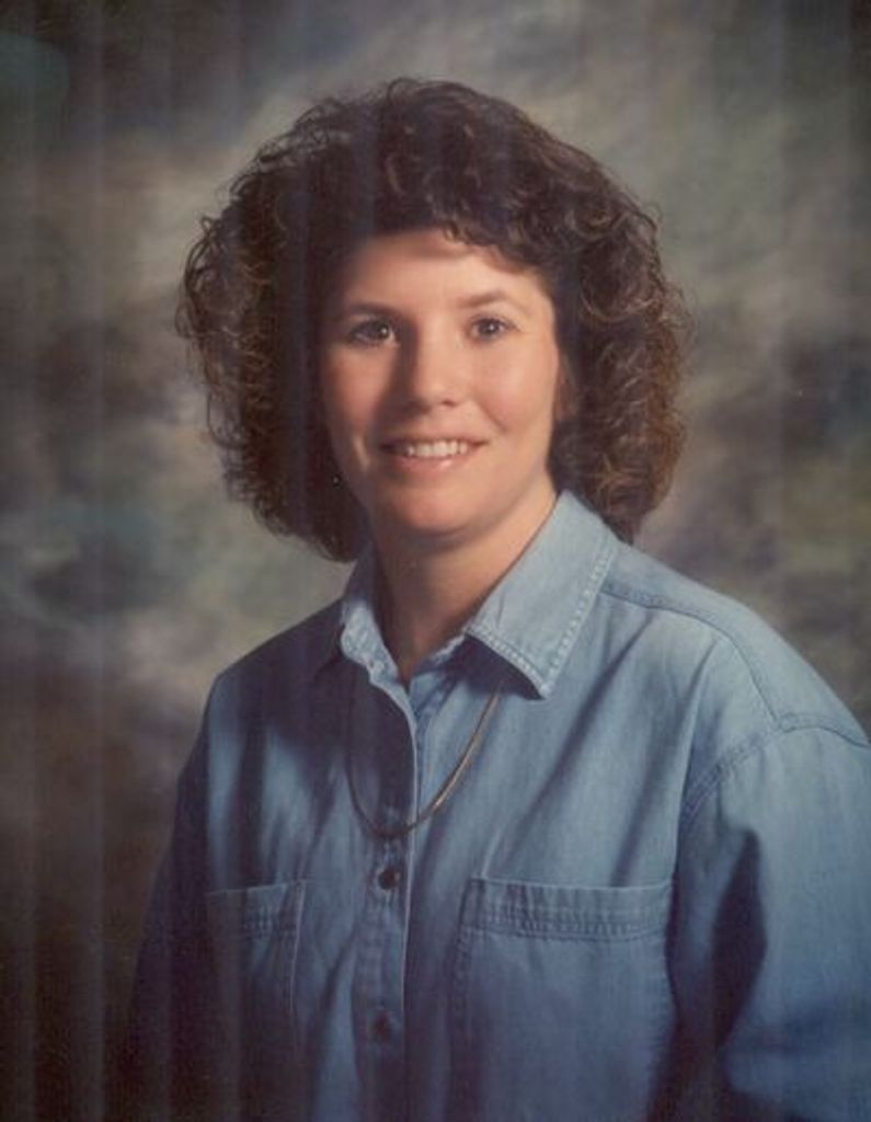 Danete Lea Vossen-Foust Profile Photo