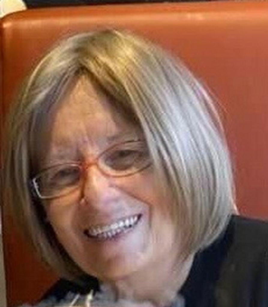 Diana Lewis Profile Photo