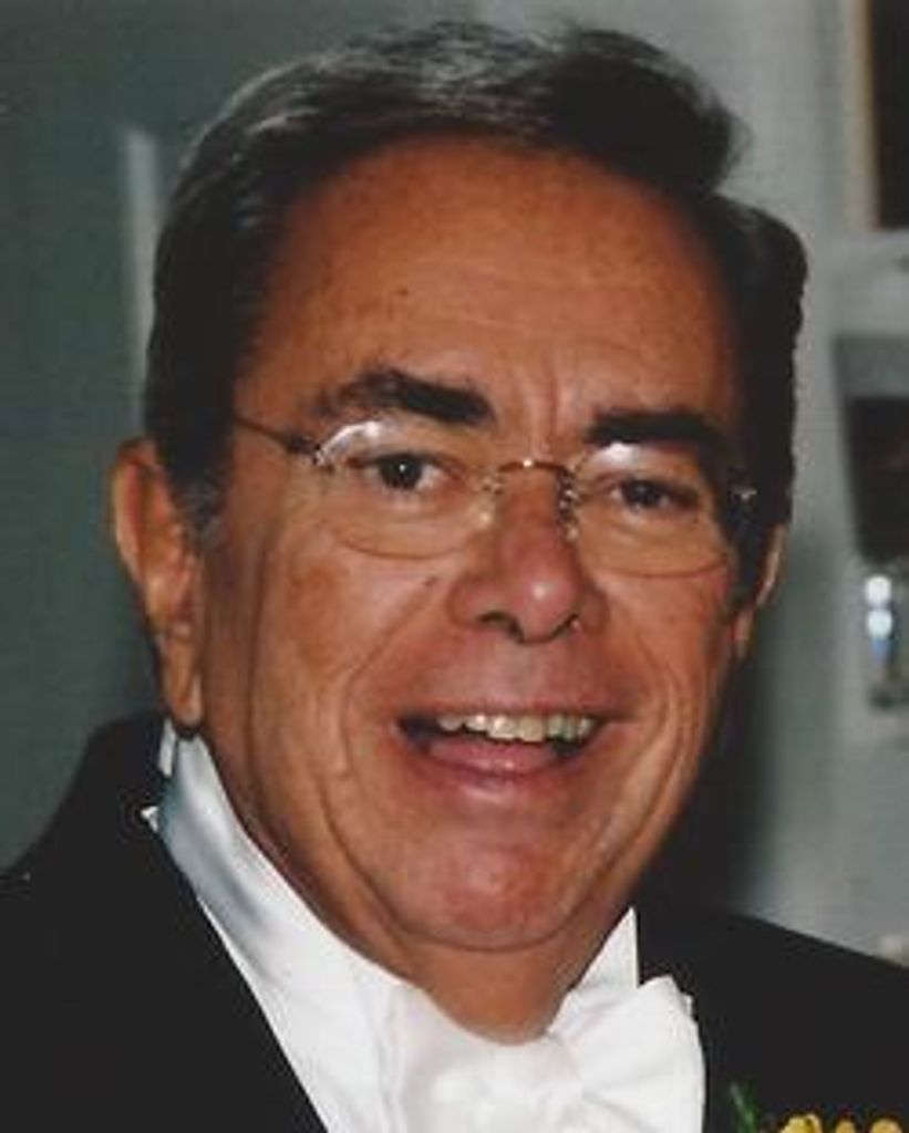 Eduardo M. Lopez Profile Photo