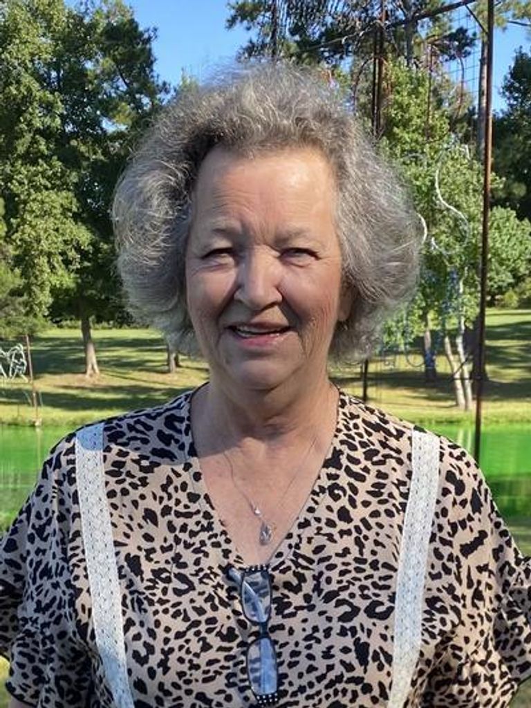 Maxine Harvey Profile Photo