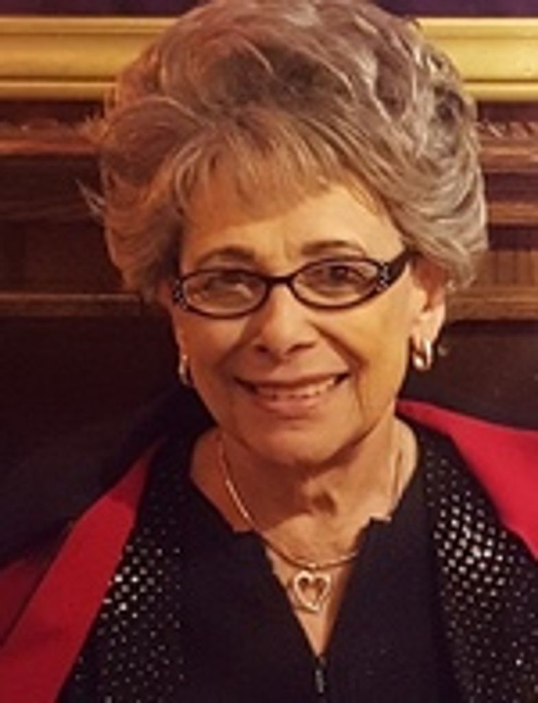 Isabel  Thier