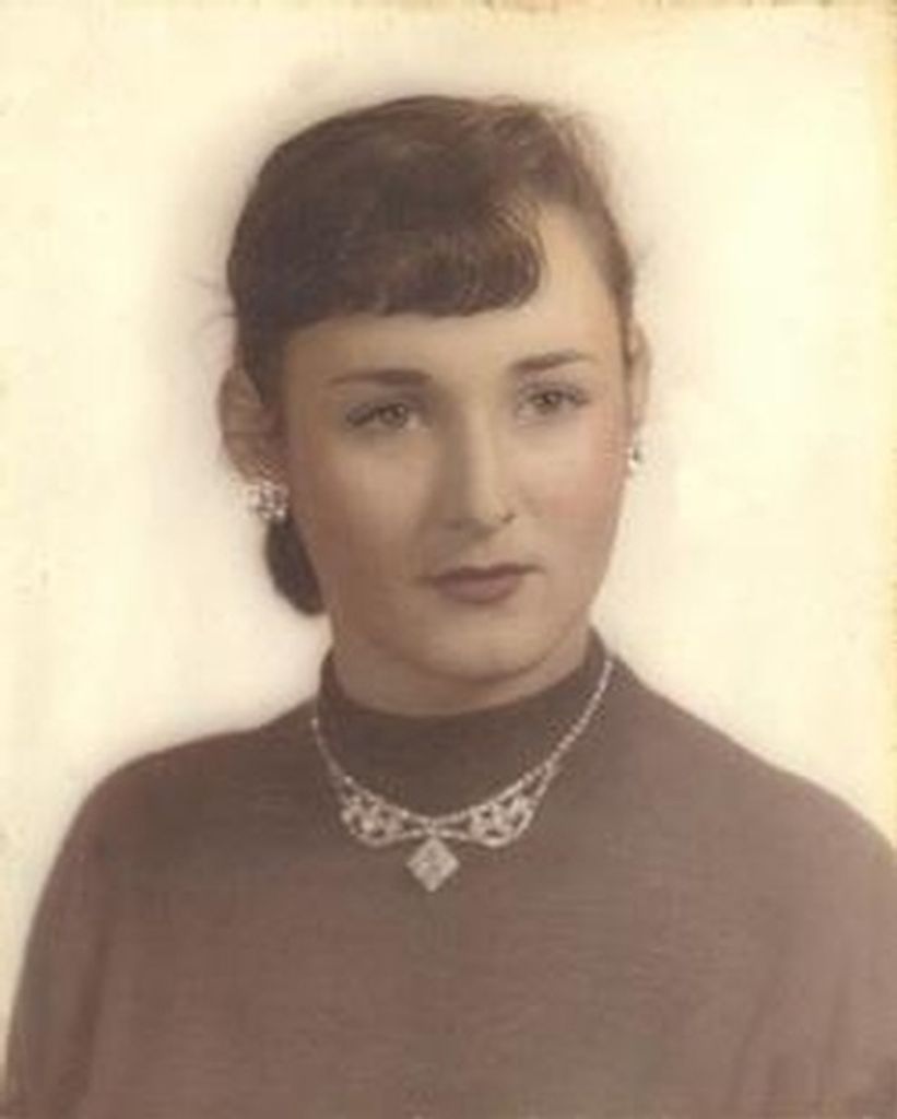 Shirley Uzadie Smithart