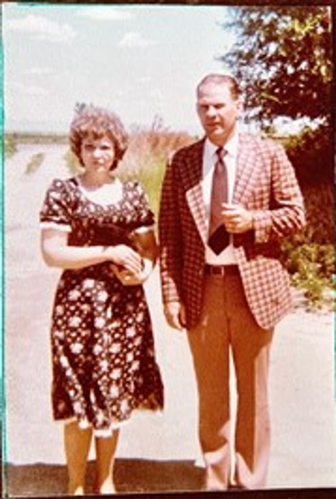 William "Bee" Schmitt