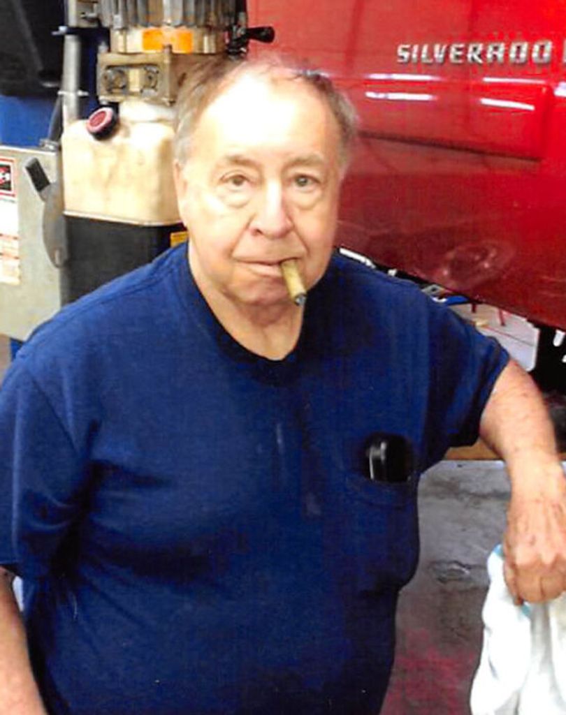 Oscar C. Rhoades Profile Photo