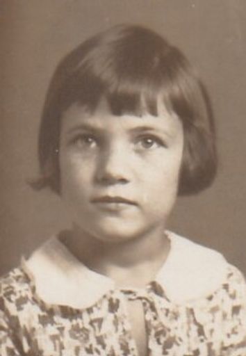 Opal "Jeanne" Arnold photo gallery thumbnail 63 of 65