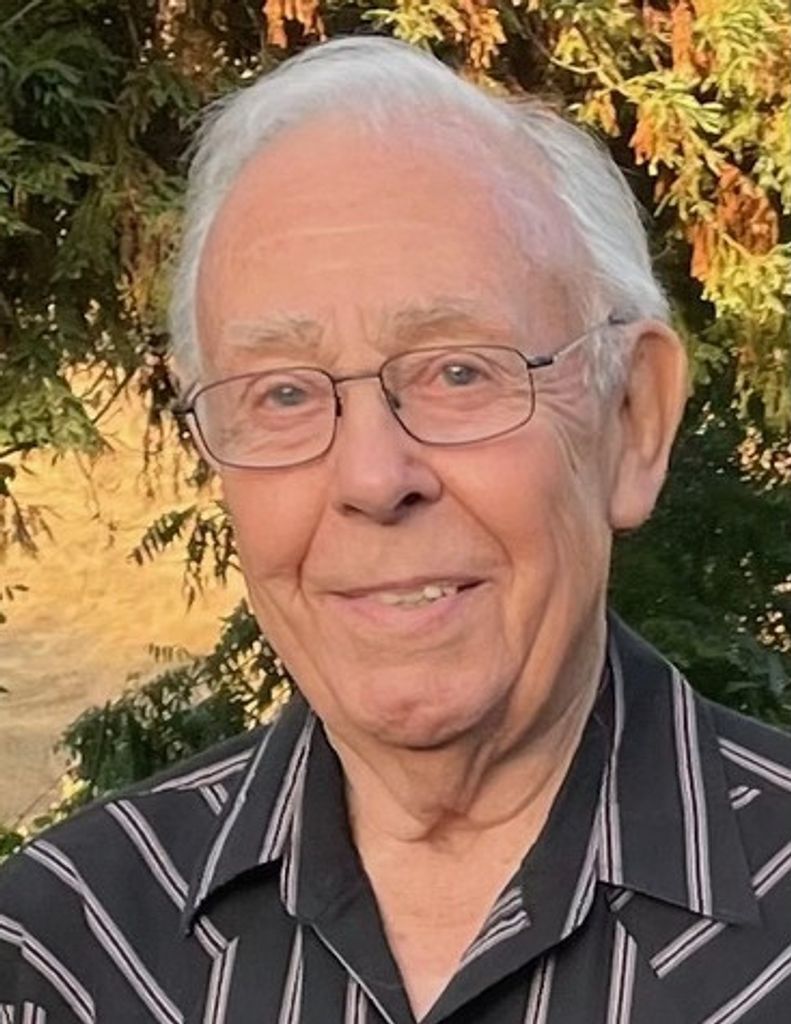Robert "Bob" Walter Singleton