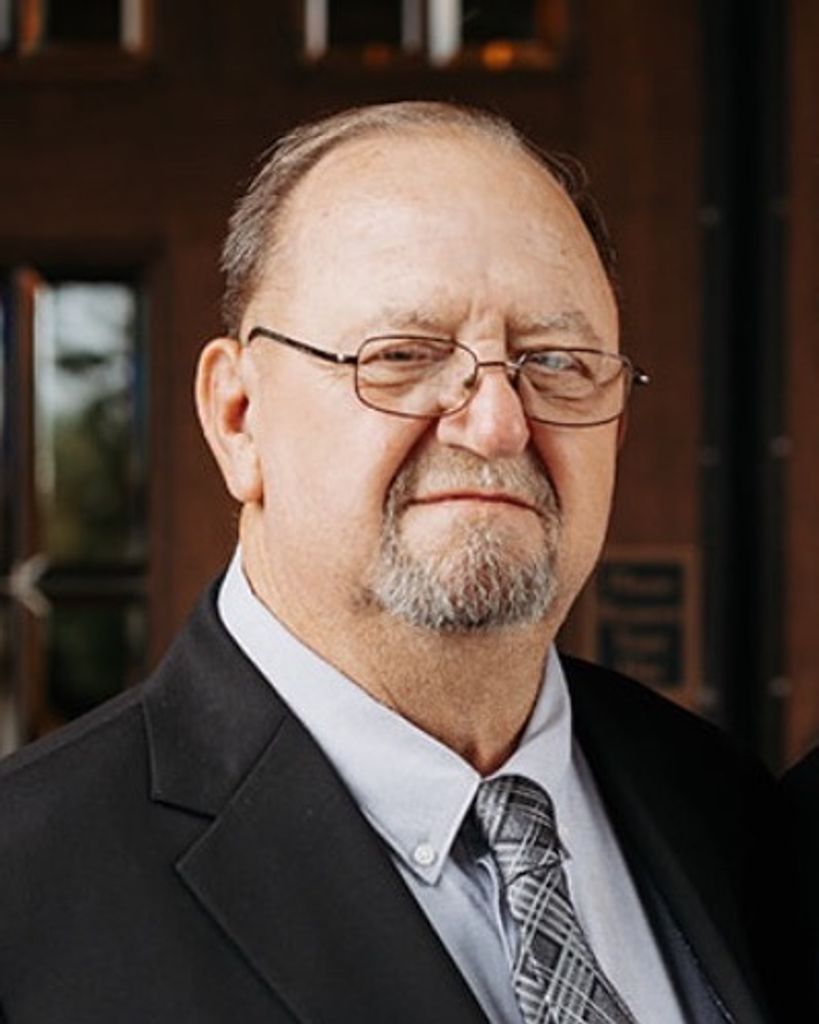Mark E. Lyon Profile Photo