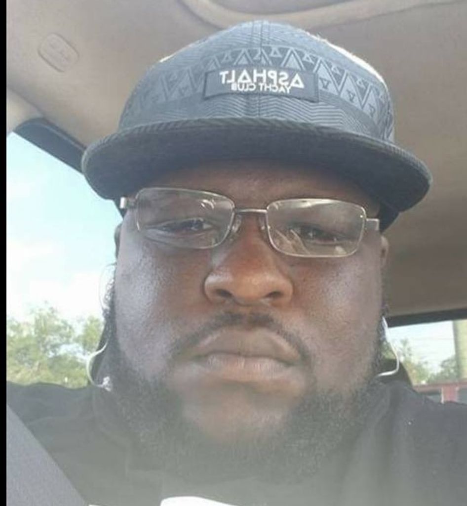 Johnny Clint Lewis Jr. Profile Photo