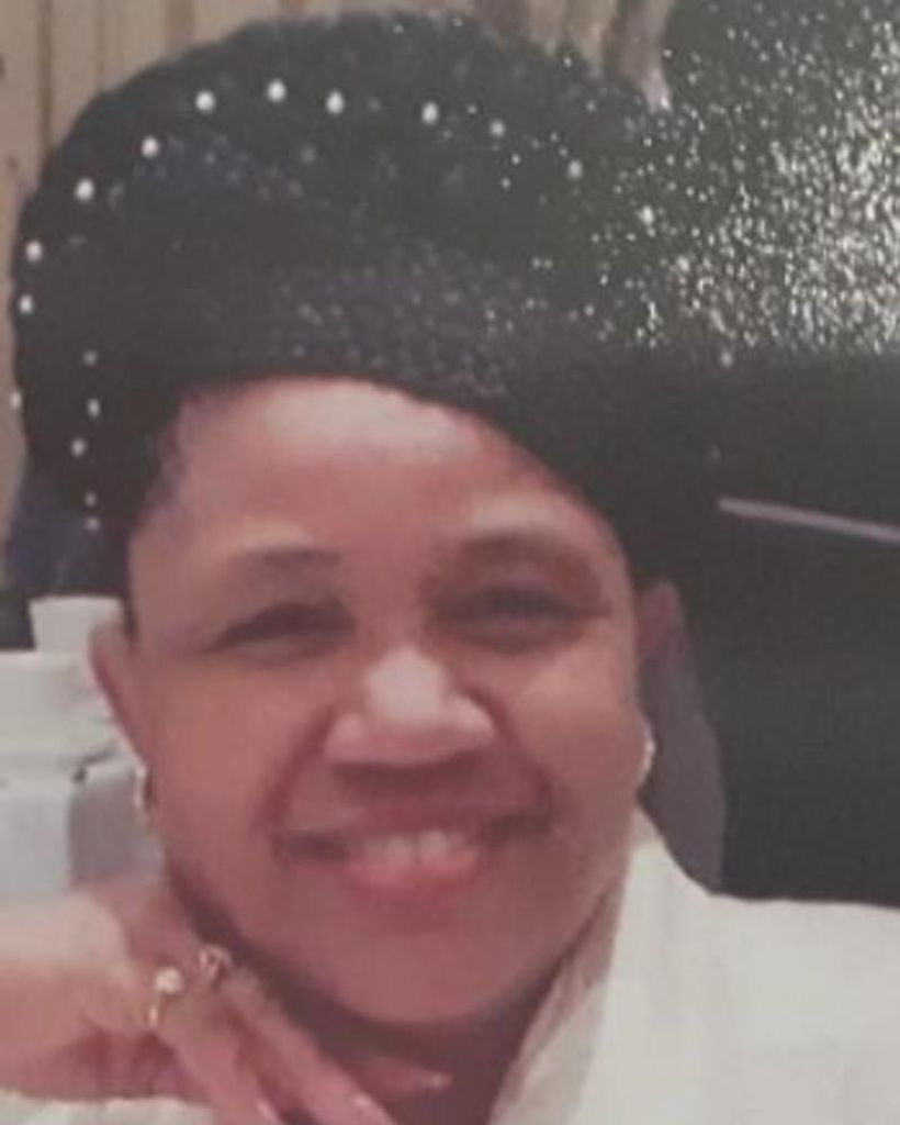 Carolyn Yvonne Sneed Profile Photo