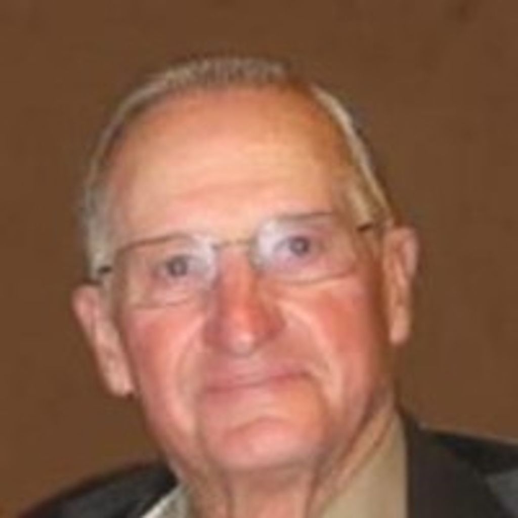 Lyle J Pahl