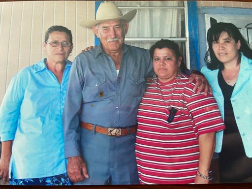 Santos Valdez Sr. photo gallery thumbnail 31 of 151