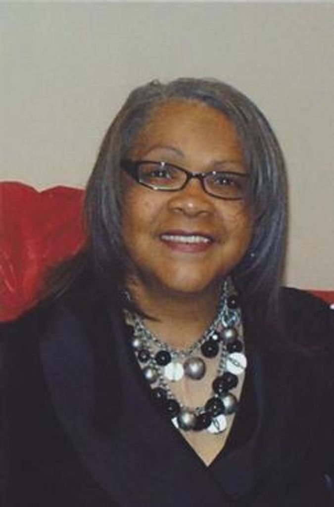 Peggie Desmuke Profile Photo
