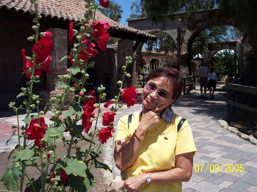 Julieta Vergara Solomon photo gallery thumbnail 10 of 13
