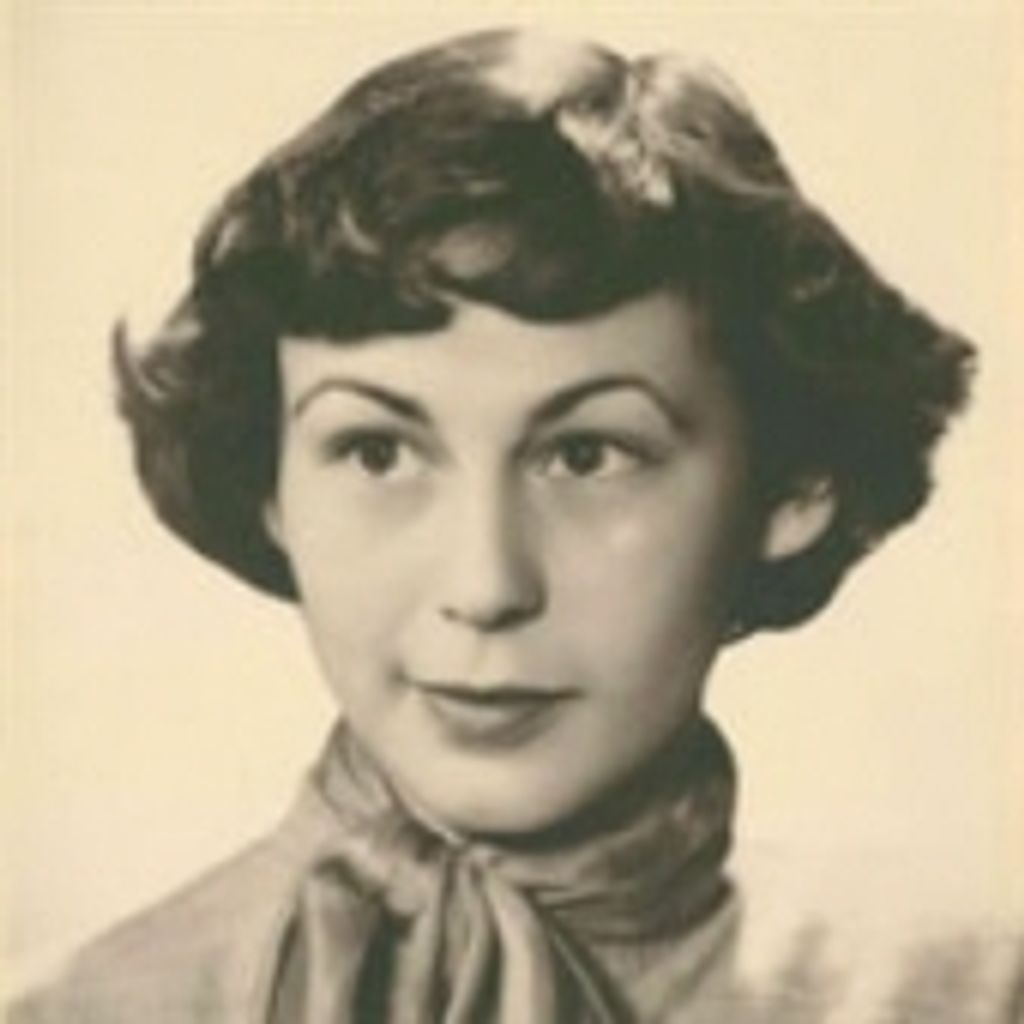 Dolores "Dee" Sundet