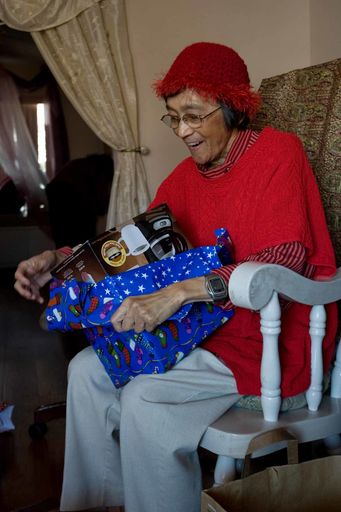 Remedios "Heddy" Long photo gallery thumbnail 12 of 79