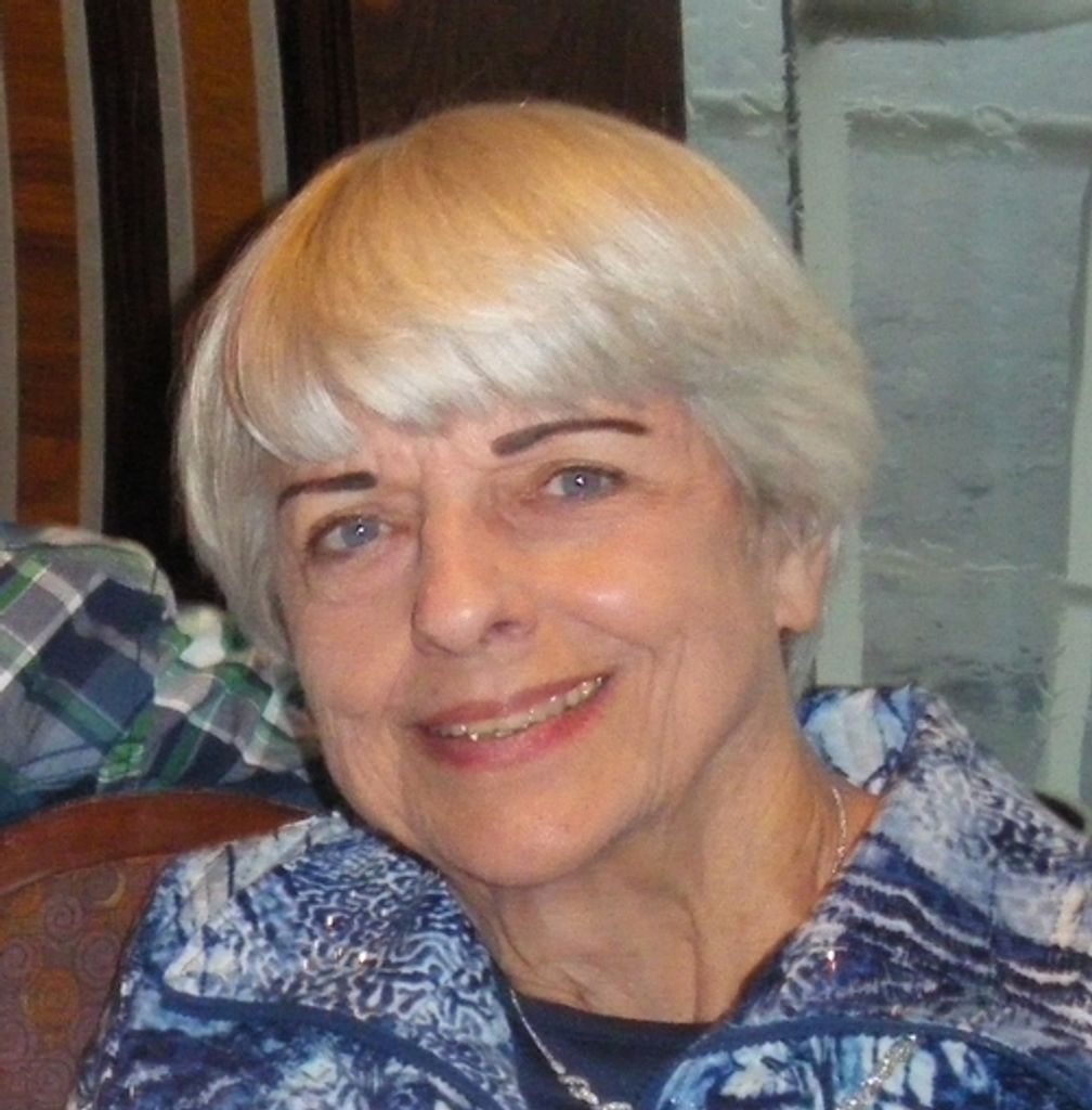 Lorraine Blake Cavaioli Profile Photo