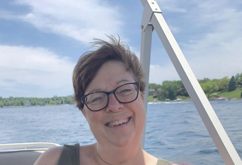 Julie Anne Pickard Profile Photo