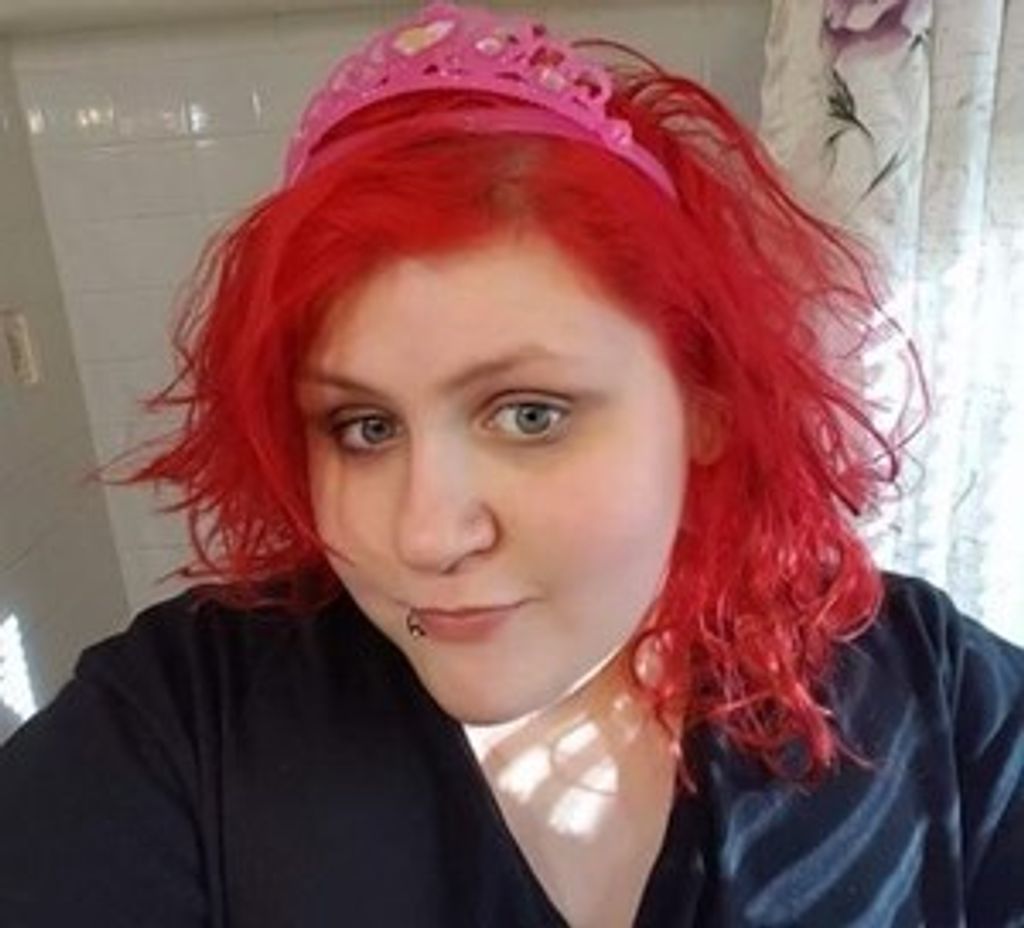 Sarah Lynette Tsiaousis Profile Photo