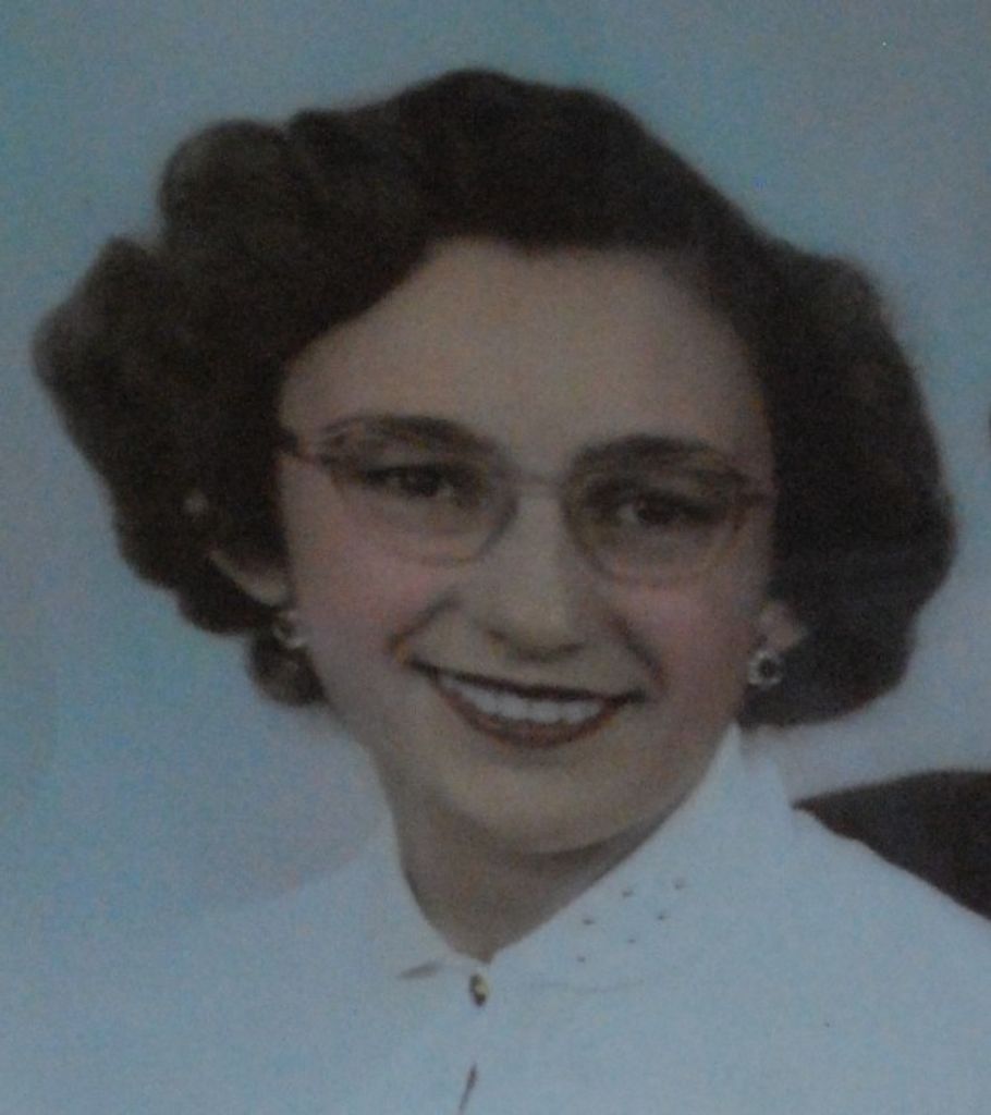Beverley Willis/Warren