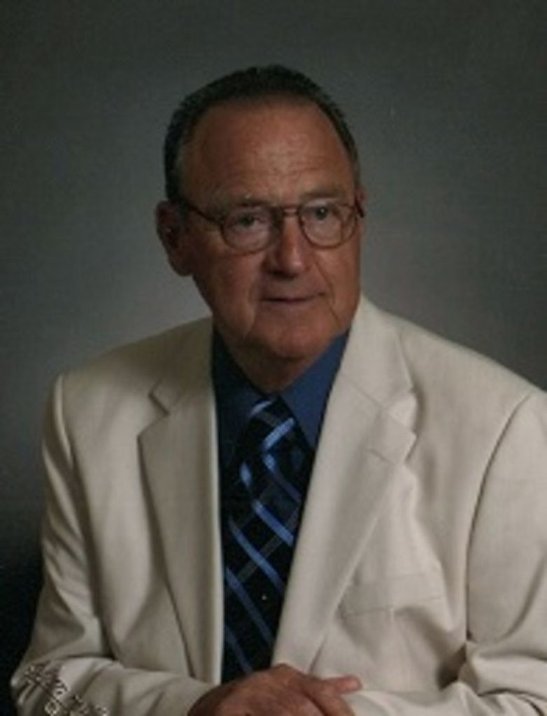 Roger Lee Hutton Profile Photo