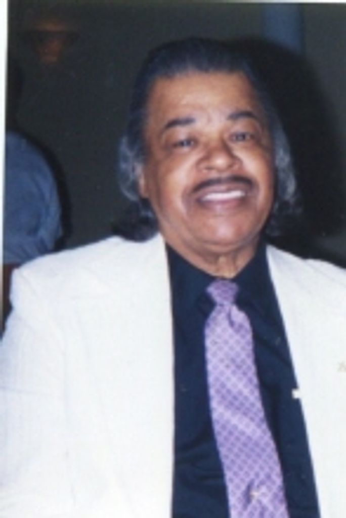 Charles Lindy Woodward Profile Photo