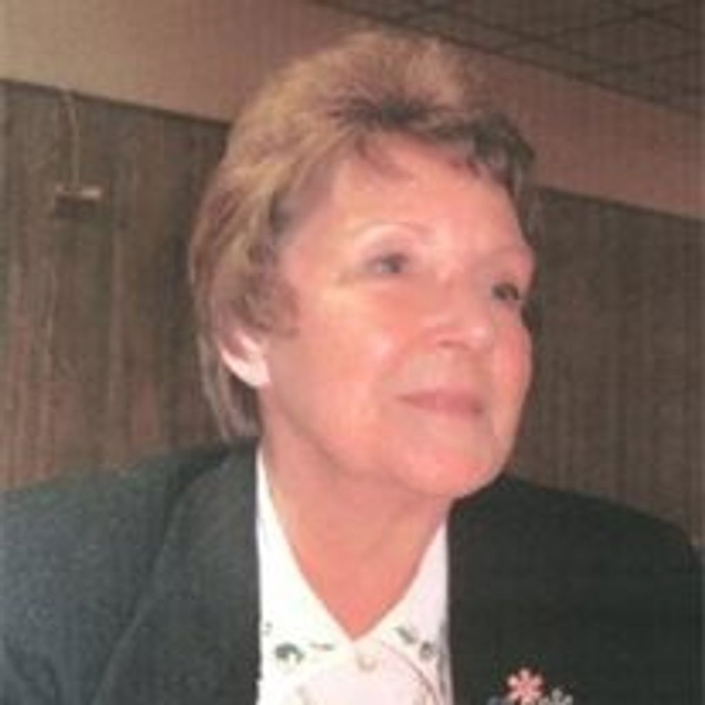Louise J Spicer