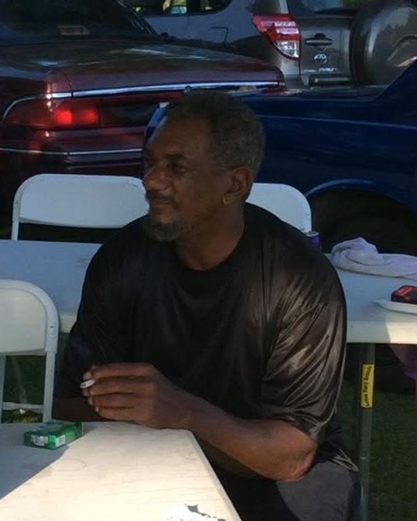 Henry Warren Profile Photo