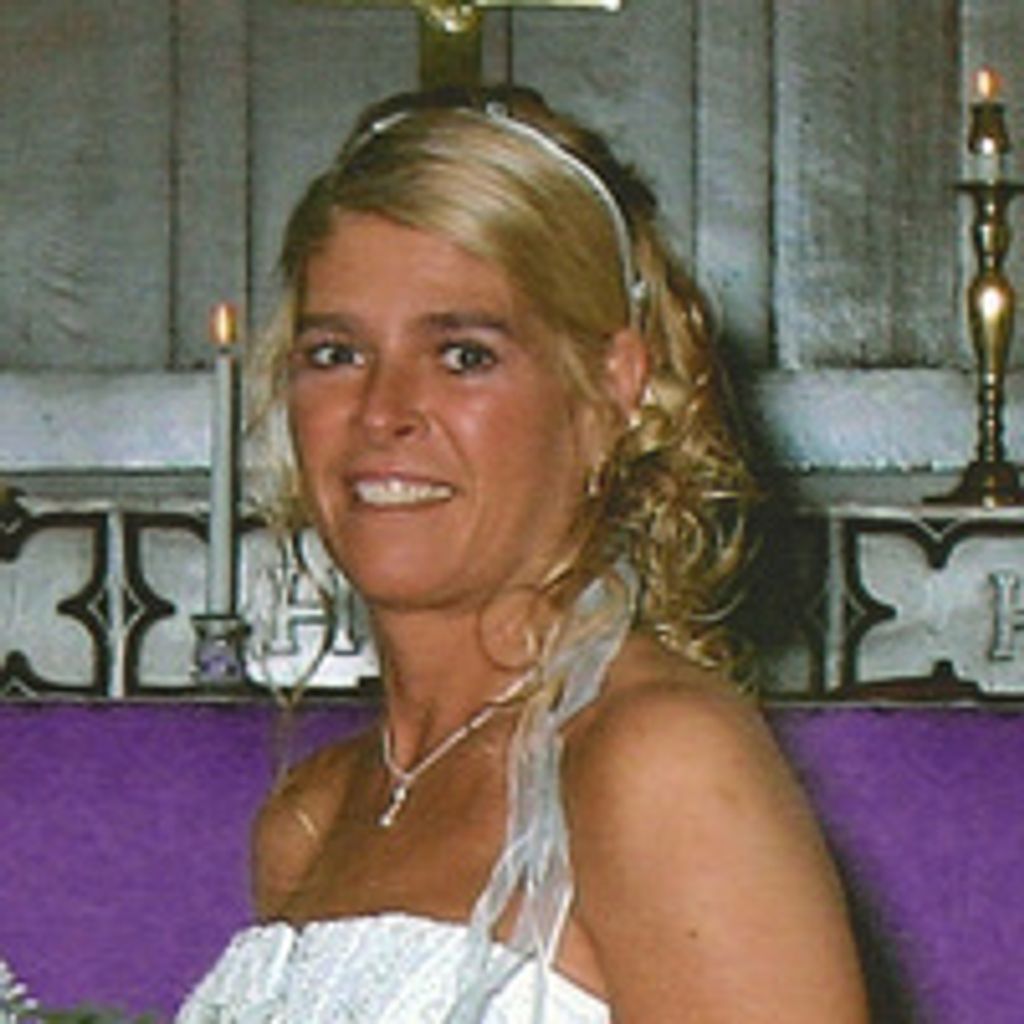 Robin "Renee" Dean